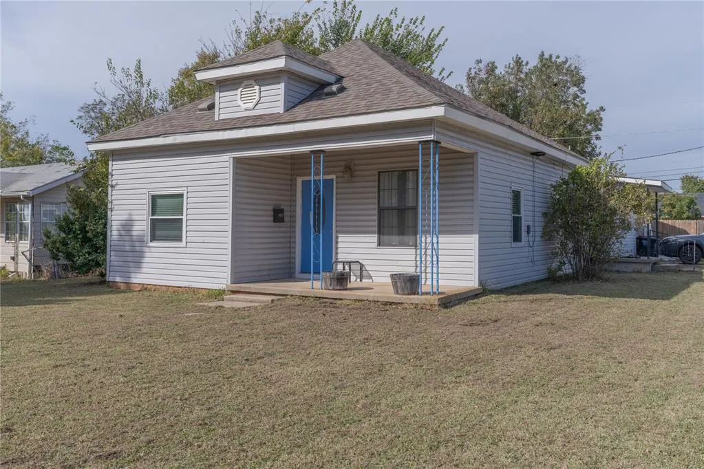 Front exterior — 202 W Franklin Street, Shawnee, OK 74804