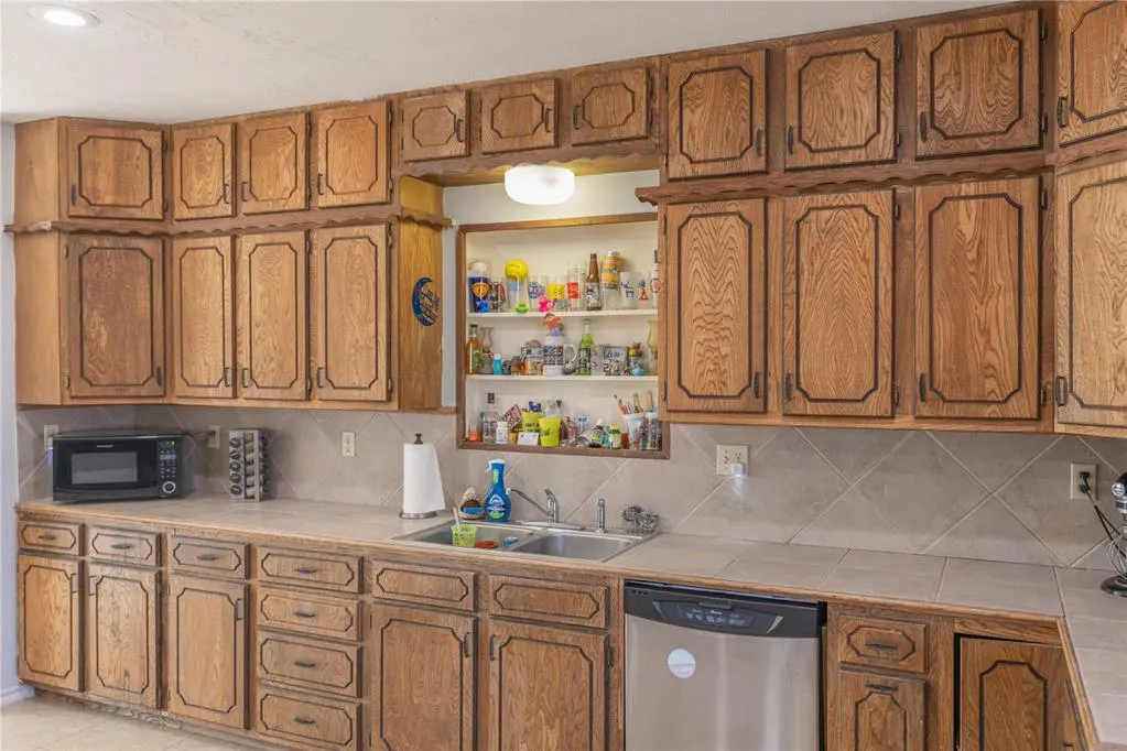 Photo 8 — 202 W Franklin Street, Shawnee, OK 74804