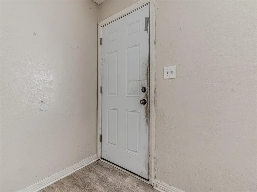 Photo 5 — 2213 NE 18th Street, Oklahoma City, OK 73111