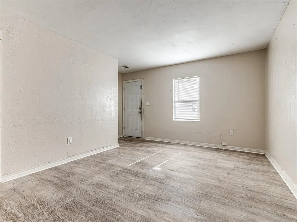 Photo 10 — 2213 NE 18th Street, Oklahoma City, OK 73111
