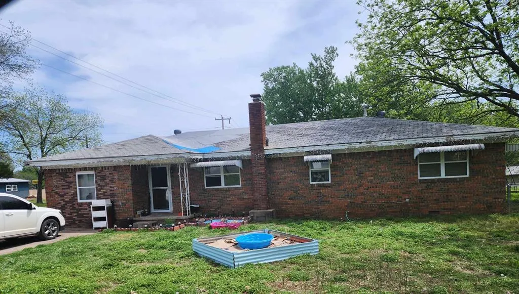 Front exterior — 101 S Cottonwood Lane, Stratford, OK 74872