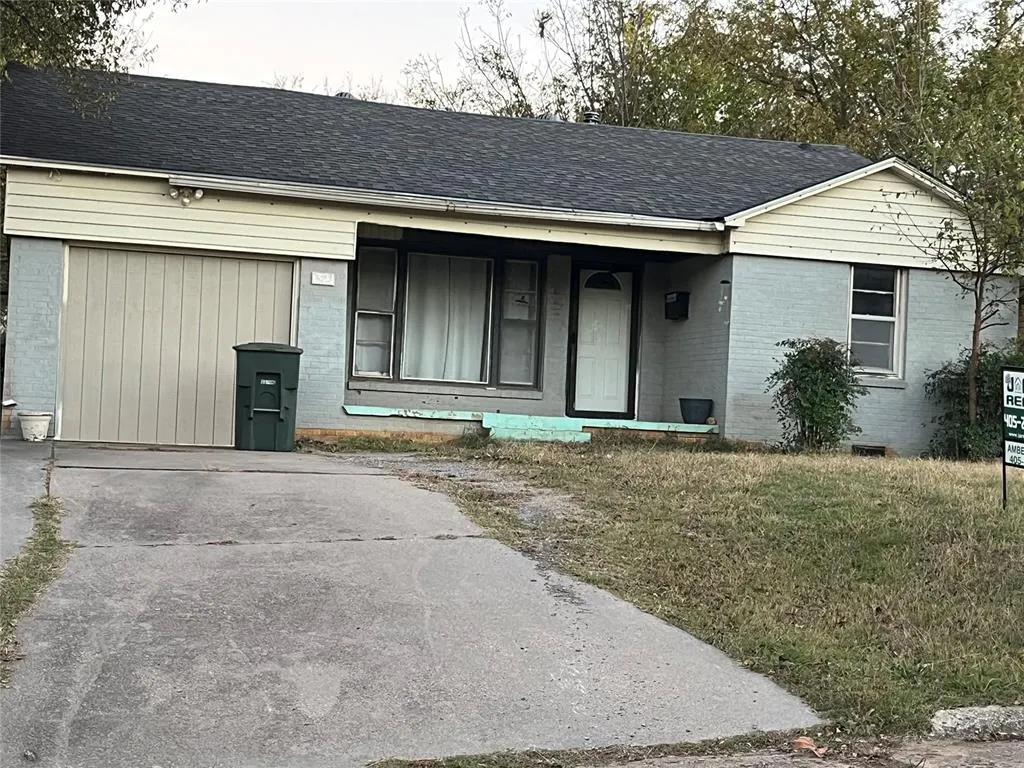 Front exterior — 1304 Hillcrest Road, Pauls Valley, OK 73075