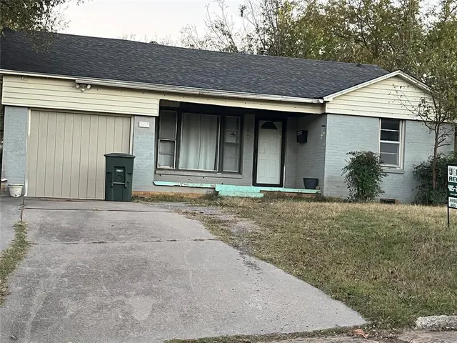 Front exterior — 1304 Hillcrest Road, Pauls Valley, OK 73075