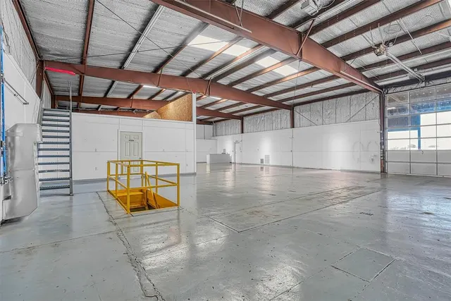 Photo 8 — 104 Access Road, Elk City, OK 73644