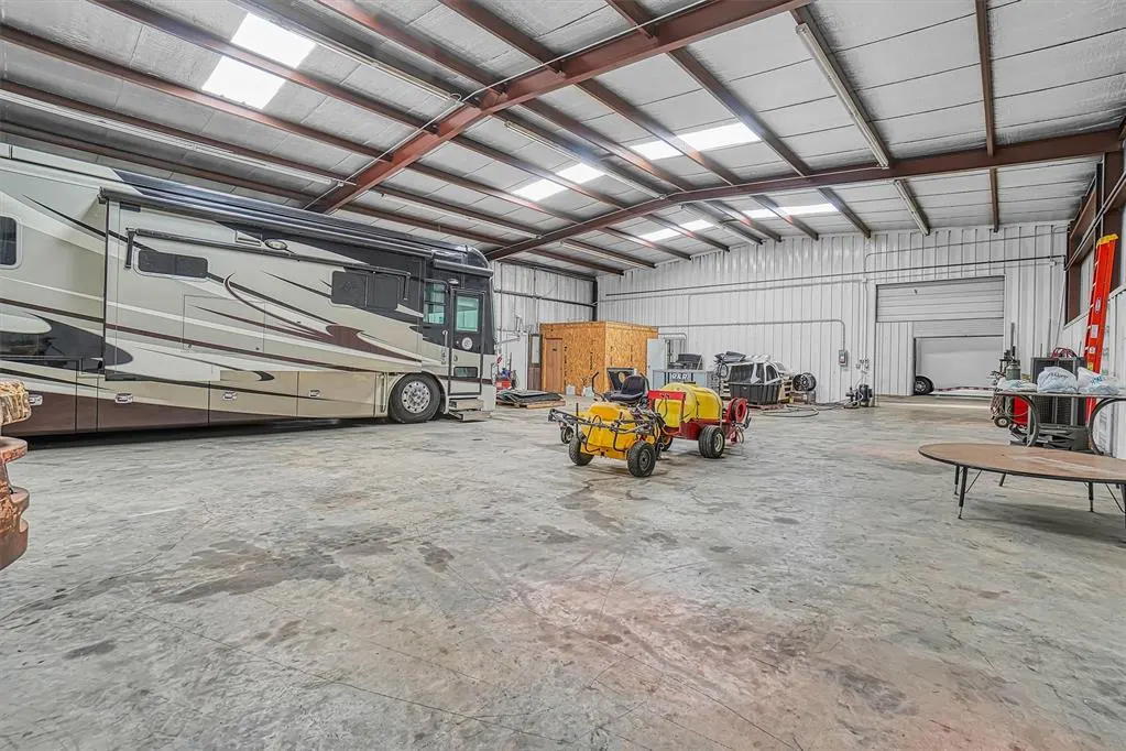 Photo 18 — 104 Access Road, Elk City, OK 73644