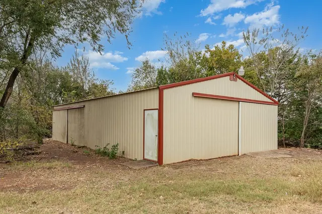 Photo 3 — 620 S Dean Drive, Washington, OK 73093