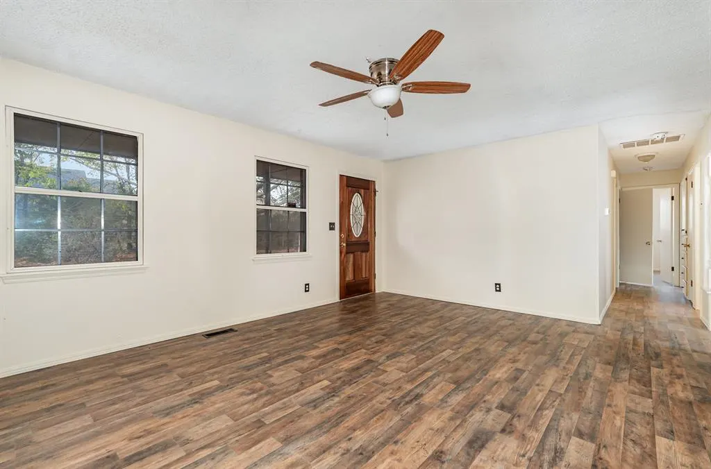 Photo 7 — 620 S Dean Drive, Washington, OK 73093