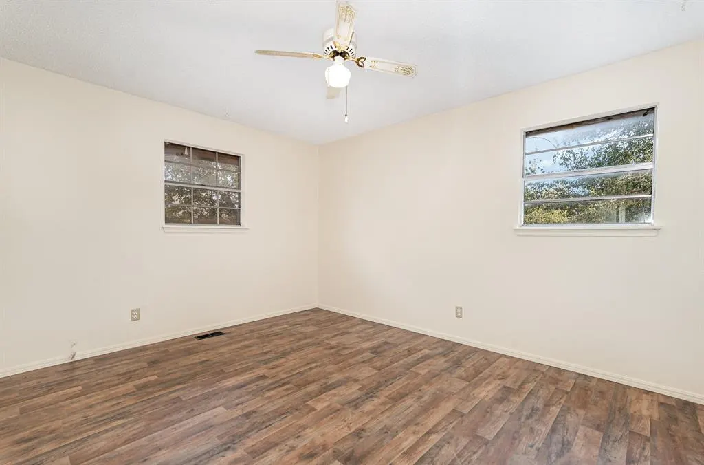 Photo 19 — 620 S Dean Drive, Washington, OK 73093