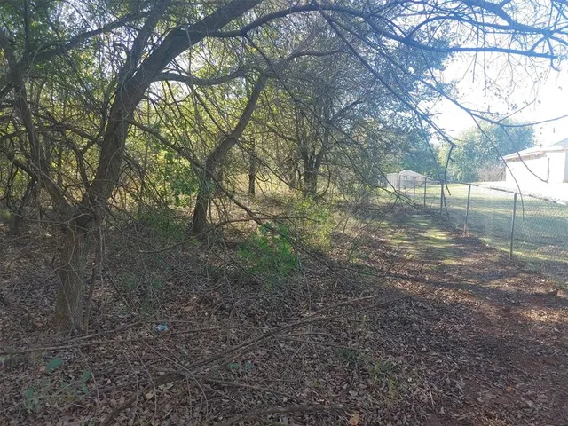Photo 5 — 408 Red Rock Rd Road, Tuttle, OK 73089