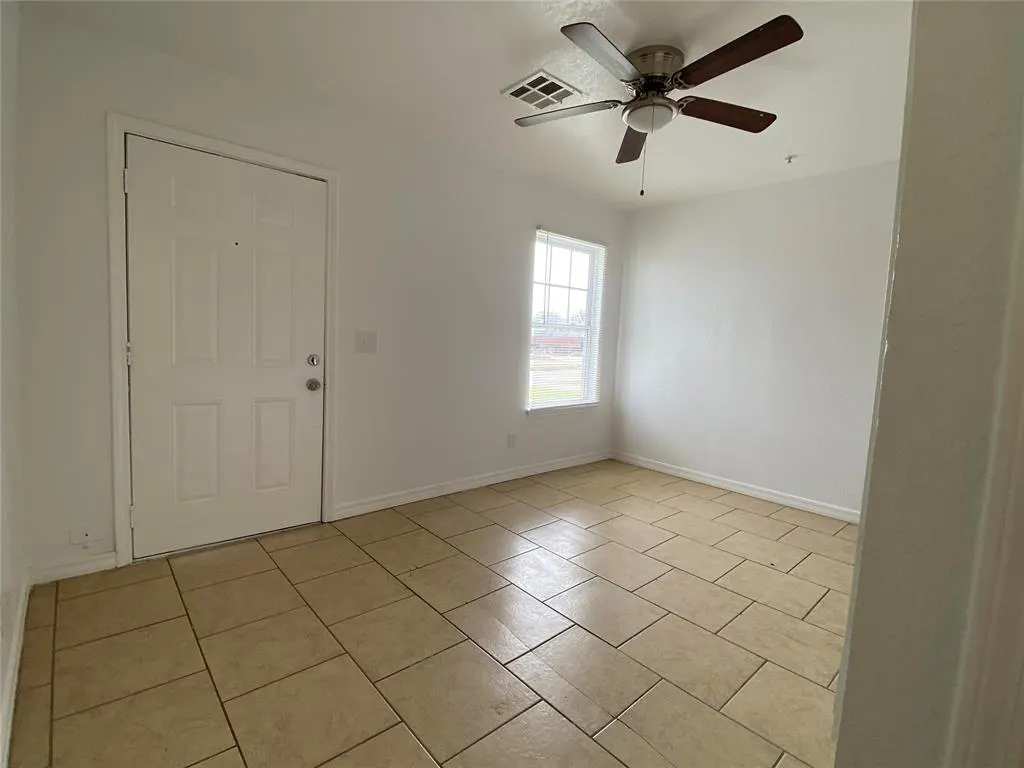 Photo 3 — Address unavailable, Oklahoma City, OK 73129