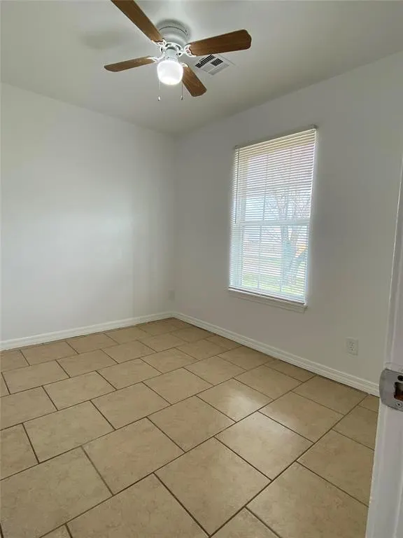 Photo 7 — Address unavailable, Oklahoma City, OK 73129