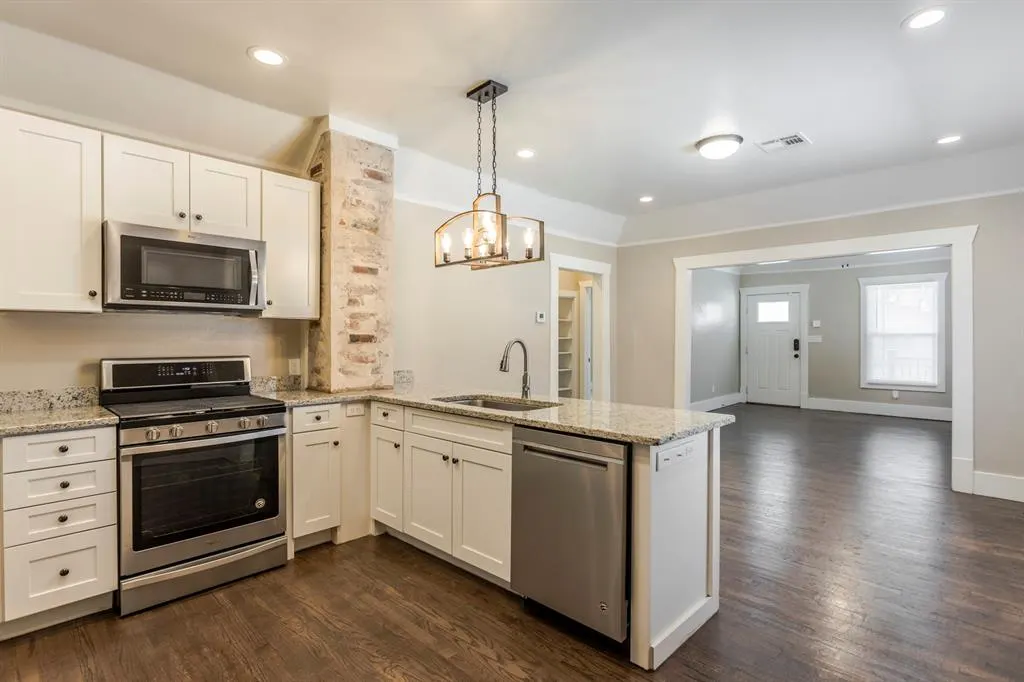 Photo 6 — 1607 NE 11th Street, Oklahoma City, OK 73117