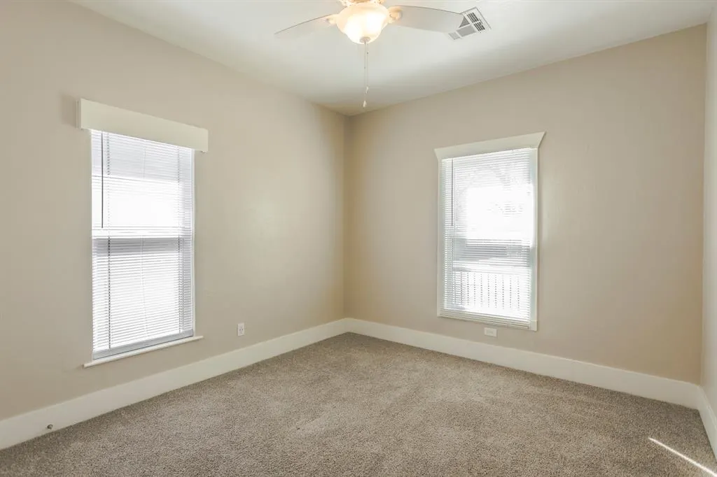 Photo 7 — 1607 NE 11th Street, Oklahoma City, OK 73117
