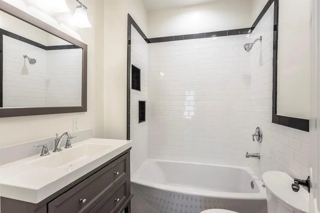 Photo 8 — 1607 NE 11th Street, Oklahoma City, OK 73117