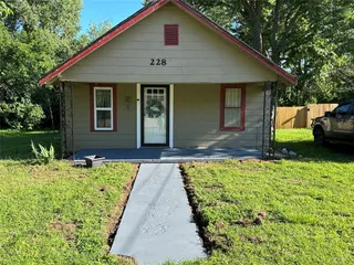 Sold home at 228 W Huron Street