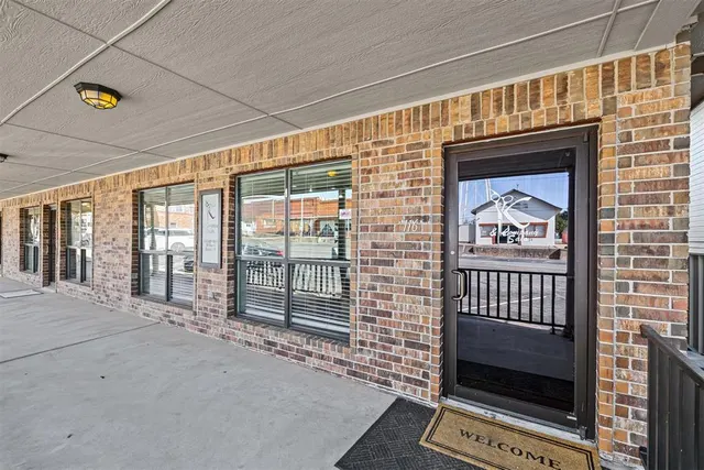 Photo 2 — 116 S Main Street, Blanchard, OK 73010