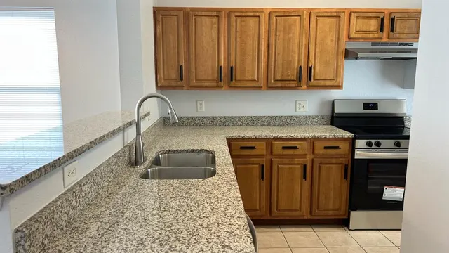 Photo 7 — 9233 Snowberry Drive, Oklahoma City, OK 73165