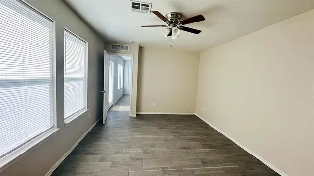 Photo 8 — 9233 Snowberry Drive, Oklahoma City, OK 73165
