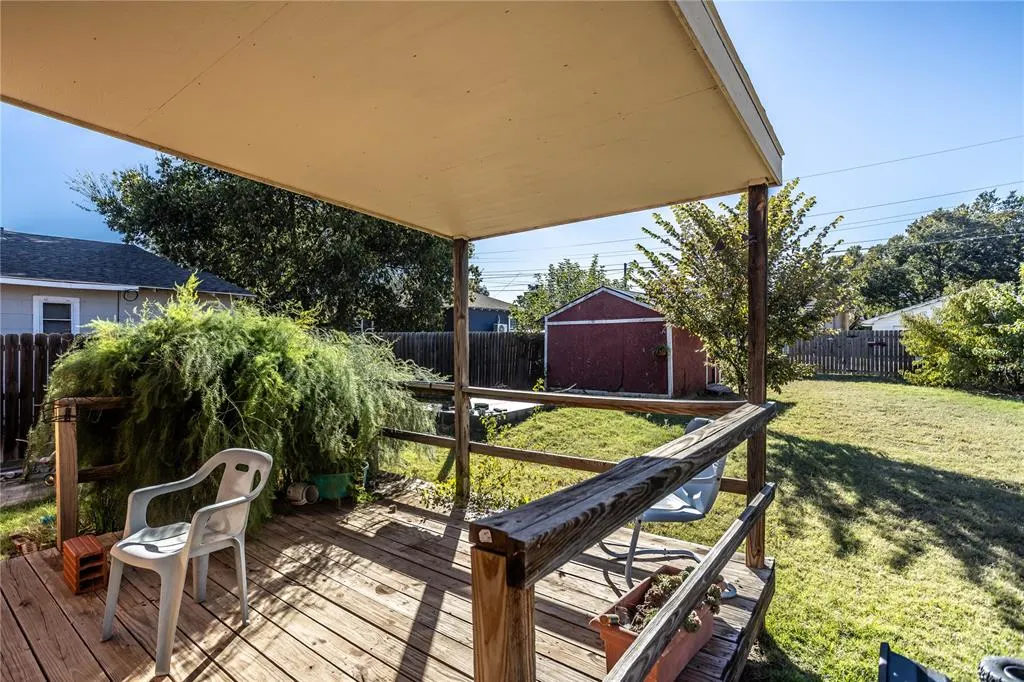 Photo 10 — 302 E Tom Stafford Street, Weatherford, OK 73096
