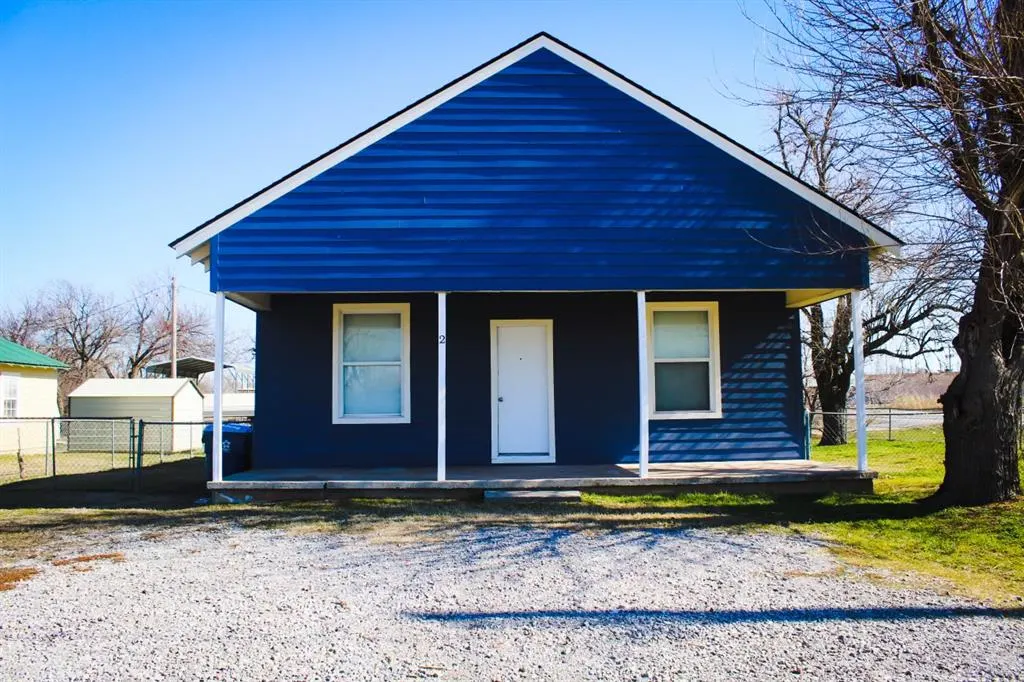 Front exterior — 2 NW 6th Street, Tuttle, OK 73089