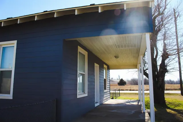 Photo 2 — 2 NW 6th Street, Tuttle, OK 73089