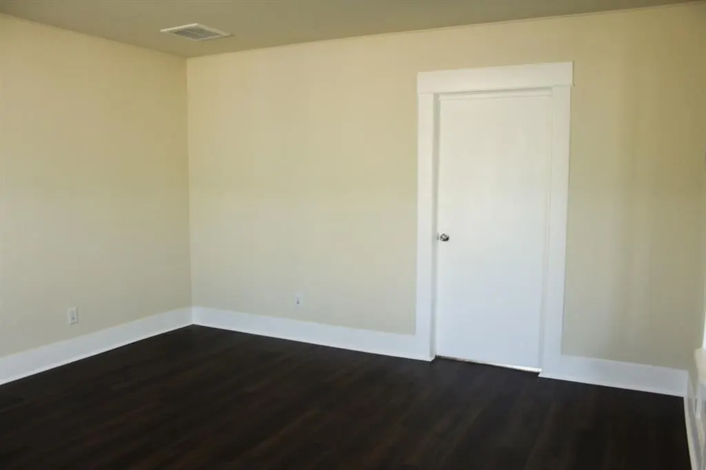 Photo 17 — 2 NW 6th Street, Tuttle, OK 73089