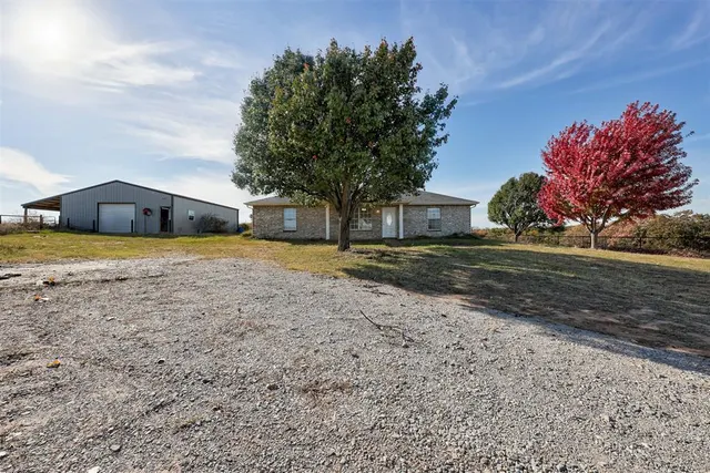 Front exterior — 44105 E 1070 Road, Meeker, OK 74855