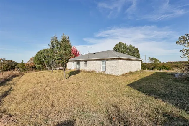 Photo 3 — 44105 E 1070 Road, Meeker, OK 74855