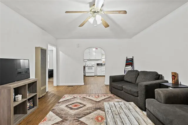 Photo 6 — 514 W Tom Stafford Street, Weatherford, OK 73096