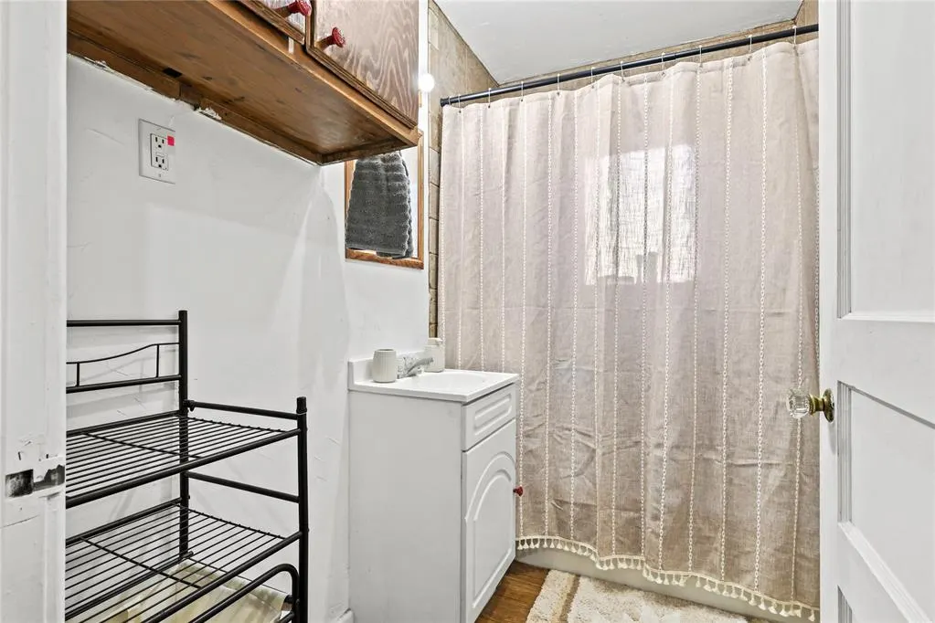 Photo 12 — 514 W Tom Stafford Street, Weatherford, OK 73096