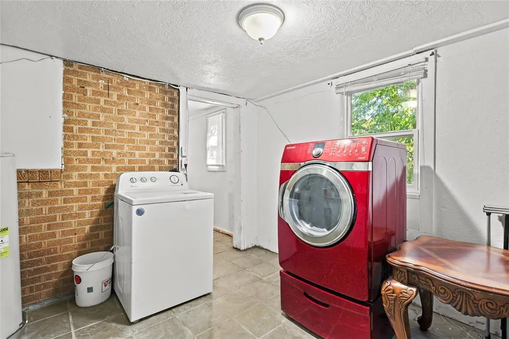 Photo 16 — 514 W Tom Stafford Street, Weatherford, OK 73096
