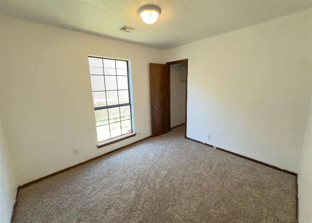 Photo 13 — 1109 Dustin Drive, Edmond, OK 73003