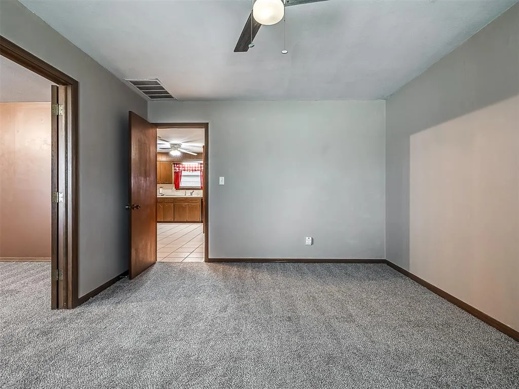 Photo 11 — 1305 SE 15th Street, Wagoner, OK 74467
