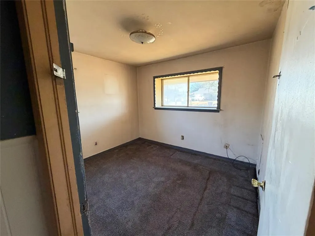 Photo 12 — 29 NE 65th Street, Oklahoma City, OK 73105