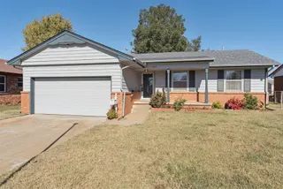 Sold home at 417 W Douglas Drive