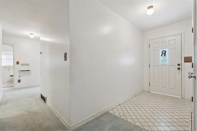 Photo 4 — 417 W Douglas Drive, Midwest City, OK 73110