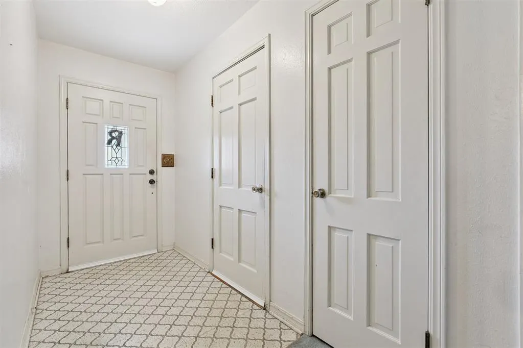 Photo 7 — 417 W Douglas Drive, Midwest City, OK 73110