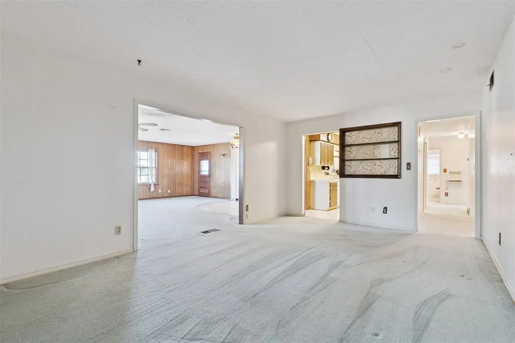 Photo 9 — 417 W Douglas Drive, Midwest City, OK 73110