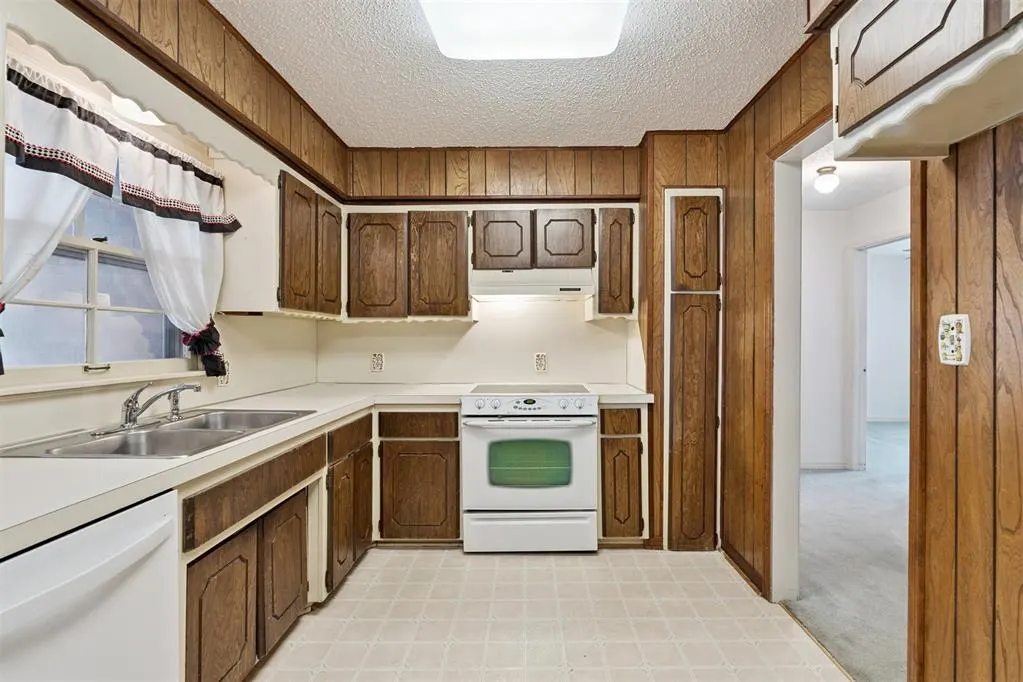 Photo 18 — 417 W Douglas Drive, Midwest City, OK 73110