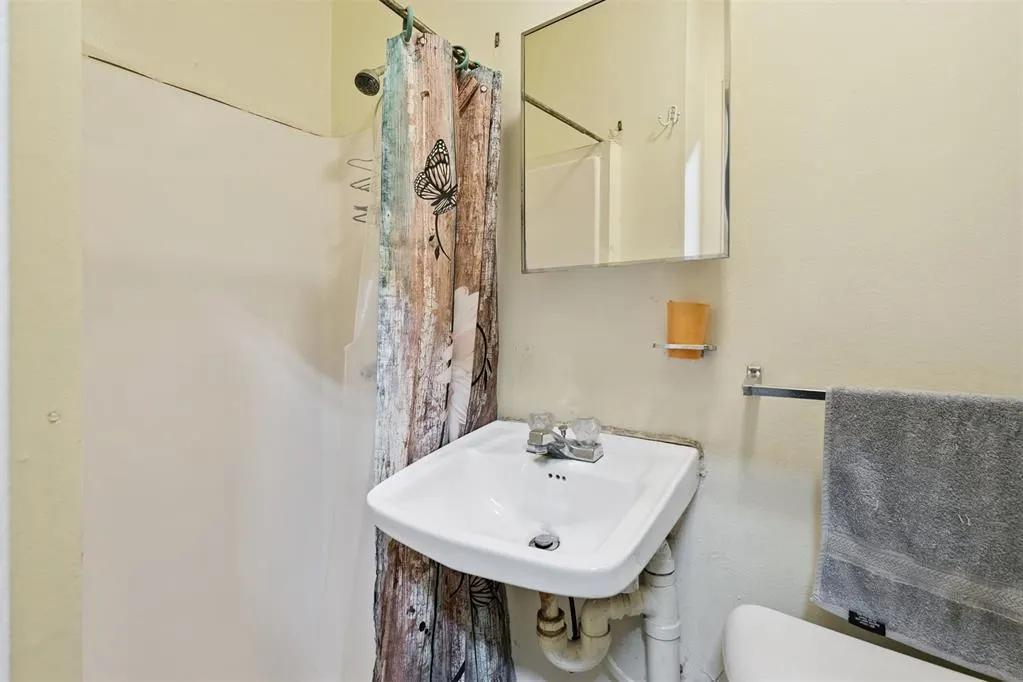 Photo 39 — 417 W Douglas Drive, Midwest City, OK 73110