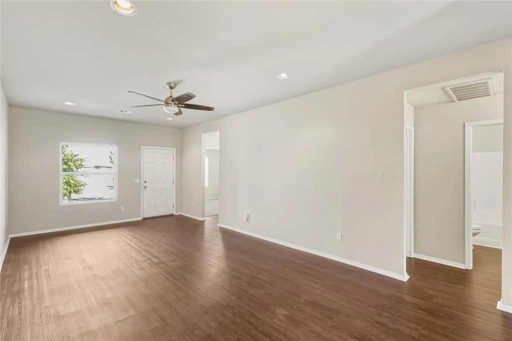 Photo 4 — 7517 Lipizzan Road, Oklahoma City, OK 73132