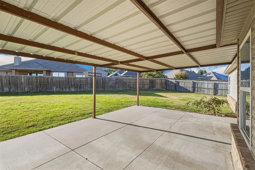 Photo 13 — 7517 Lipizzan Road, Oklahoma City, OK 73132