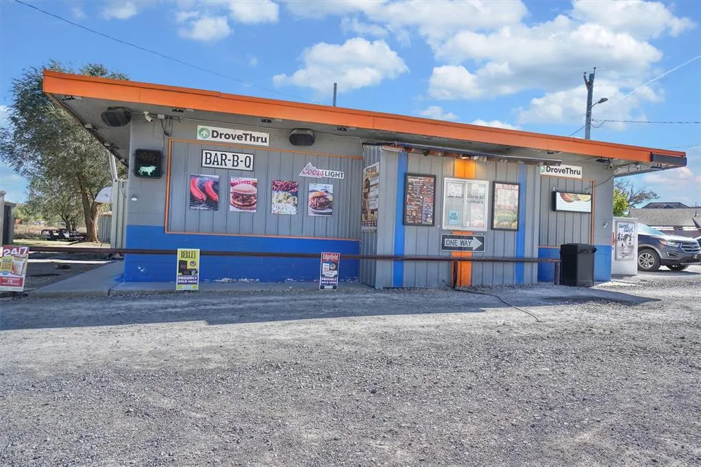 Front exterior — 100 S Carnegie Street, Carnegie, OK 73015