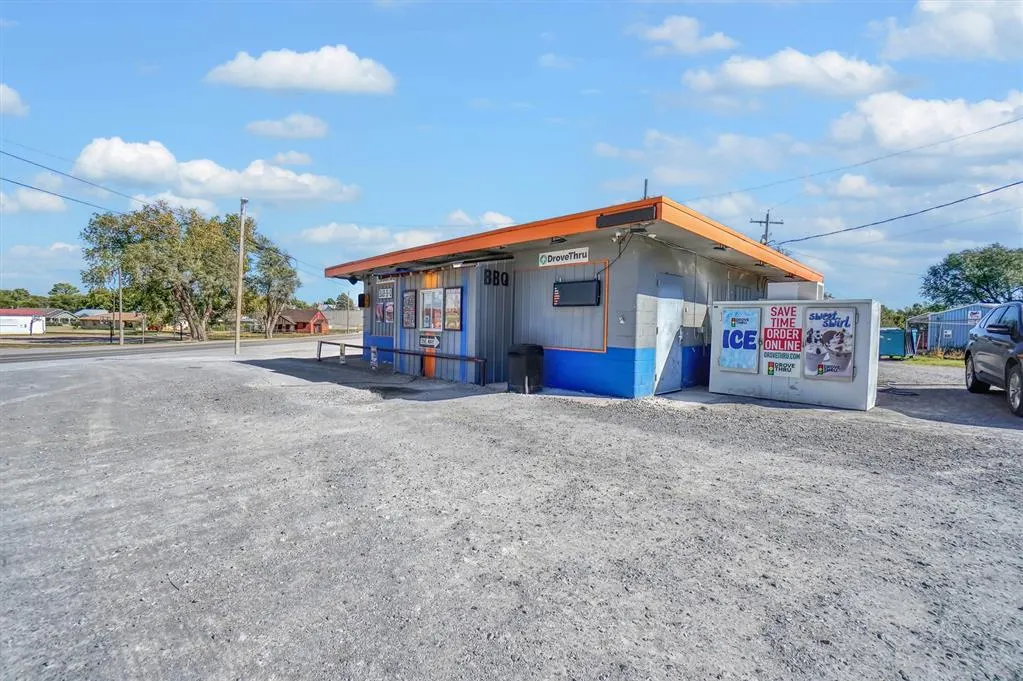Photo 3 — 100 S Carnegie Street, Carnegie, OK 73015