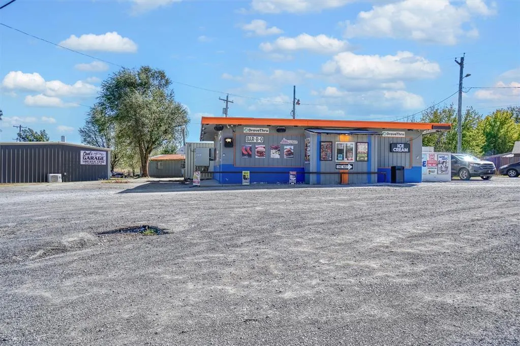 Photo 4 — 100 S Carnegie Street, Carnegie, OK 73015