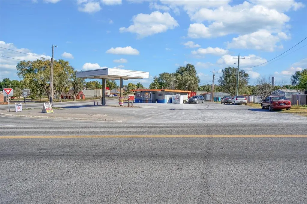 Photo 32 — 100 S Carnegie Street, Carnegie, OK 73015