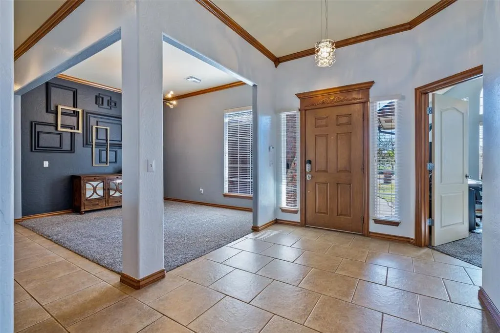 Photo 5 — 301 E Richmond Terrace, Mustang, OK 73064