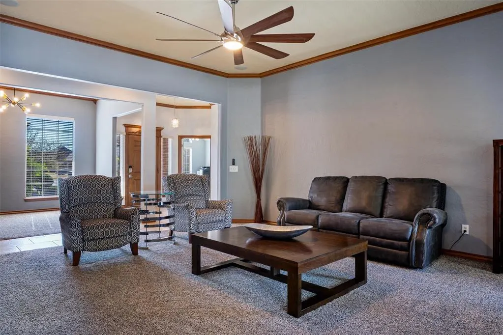 Photo 10 — 301 E Richmond Terrace, Mustang, OK 73064