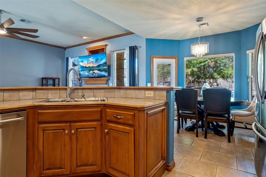 Photo 13 — 301 E Richmond Terrace, Mustang, OK 73064