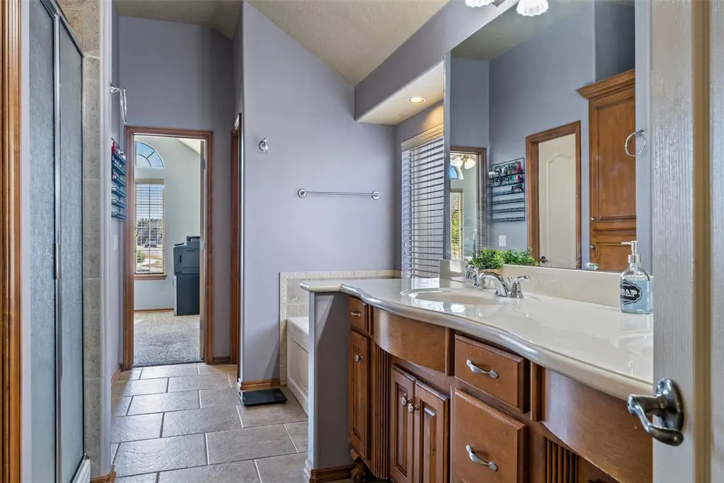 Photo 25 — 301 E Richmond Terrace, Mustang, OK 73064